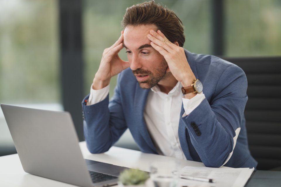 How to Stop Copying Invoices from Outlook to Xero (And What to Do Instead)